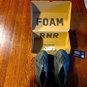 Yeezy Foam Runner-Carbon
